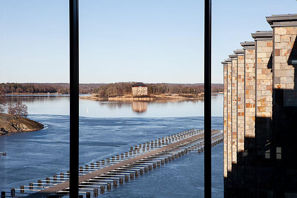 Copyright: : Jakob de Vries View
